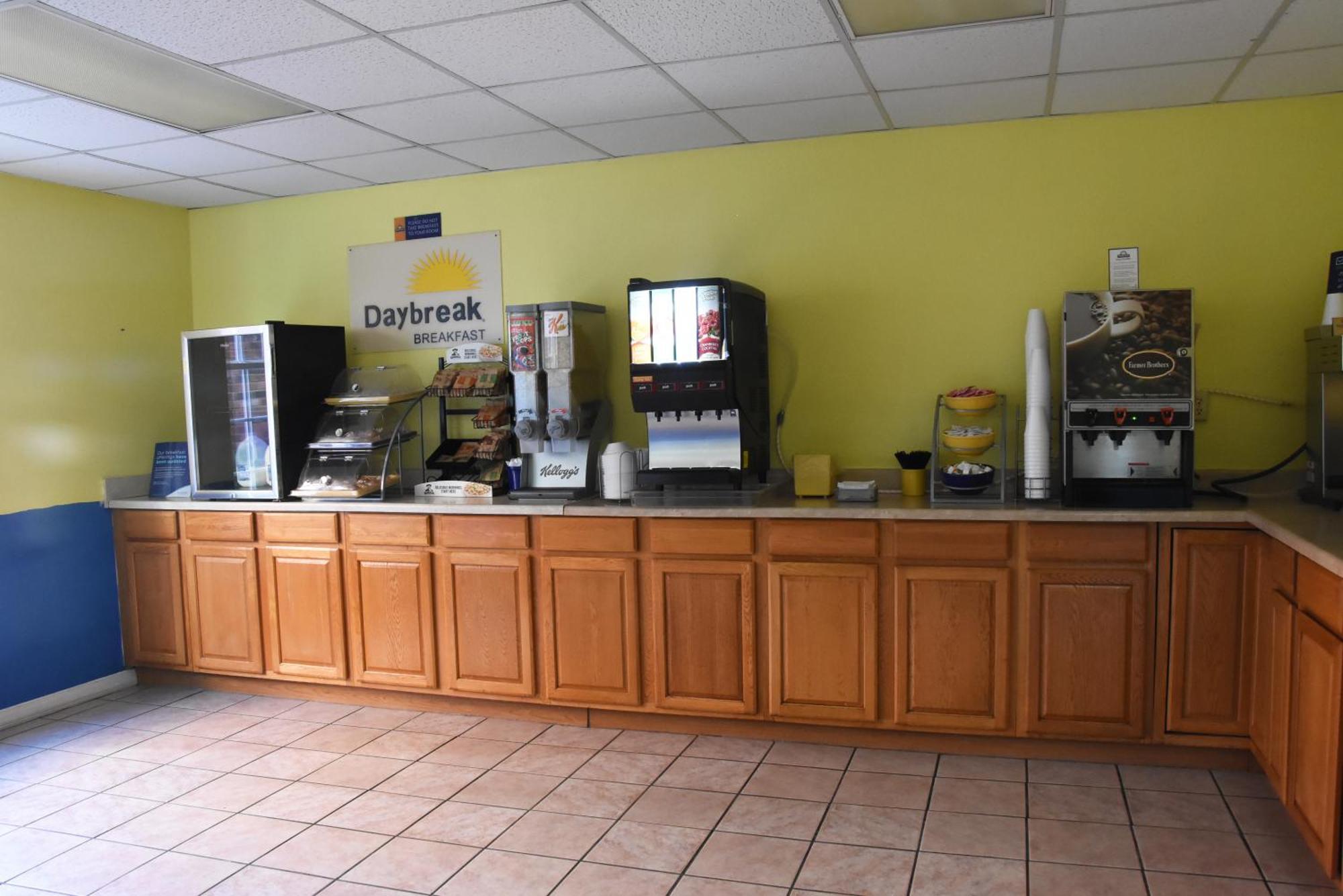 Days Inn By Wyndham Madisonville Buitenkant foto